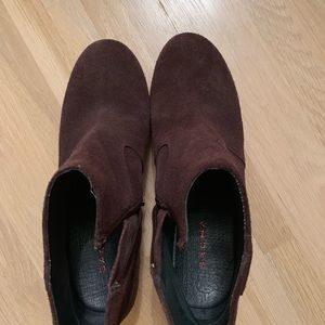 Cute brown Sacha London booties !!!